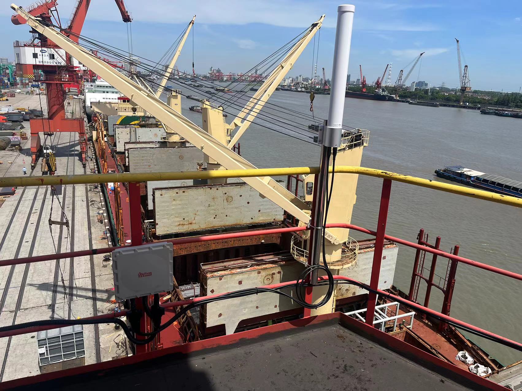 上海宜东集装箱港口门机无线监控解决方案